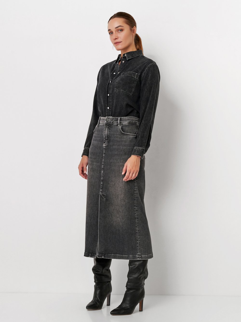 Denim skirt with a slit | Style »Skirt« dark grey